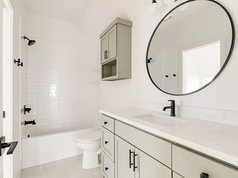 1032 Hangar Dr — Photo 24