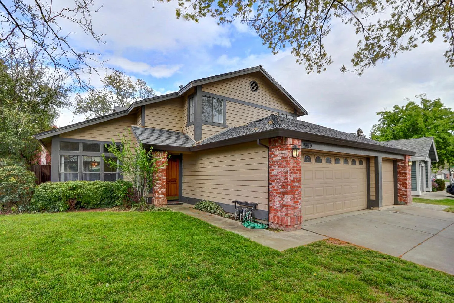 9010 Laguna Place Way photo 1
