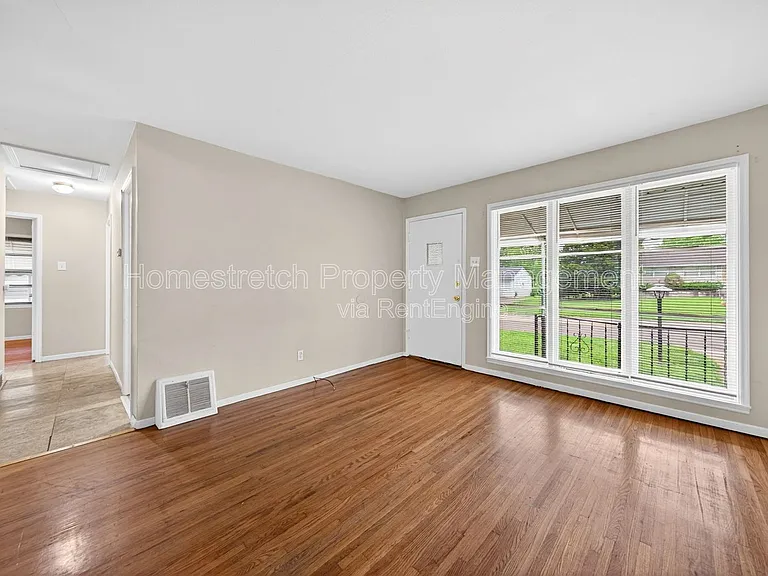 10409 Renfrew Dr — Photo 13
