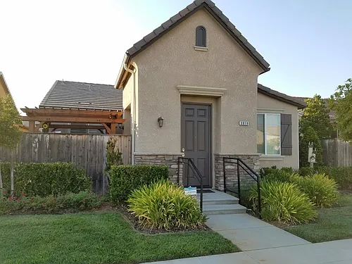 3919 Heritage Ave Photo 1