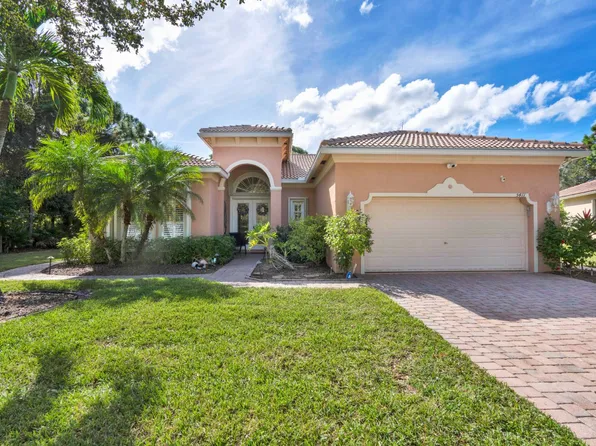 5411 Place Lake Dr, Fort Pierce, FL 34951