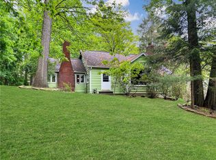 201 Woodland Dr, New Castle, PA