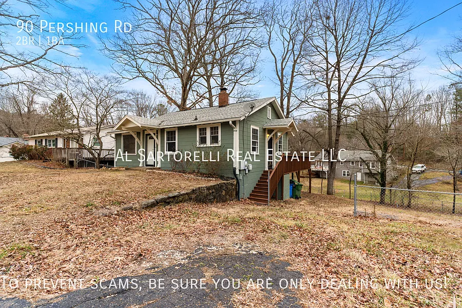 Haw Creek Bungalo in great location, Pet friendly and fully updated. — Photo 4