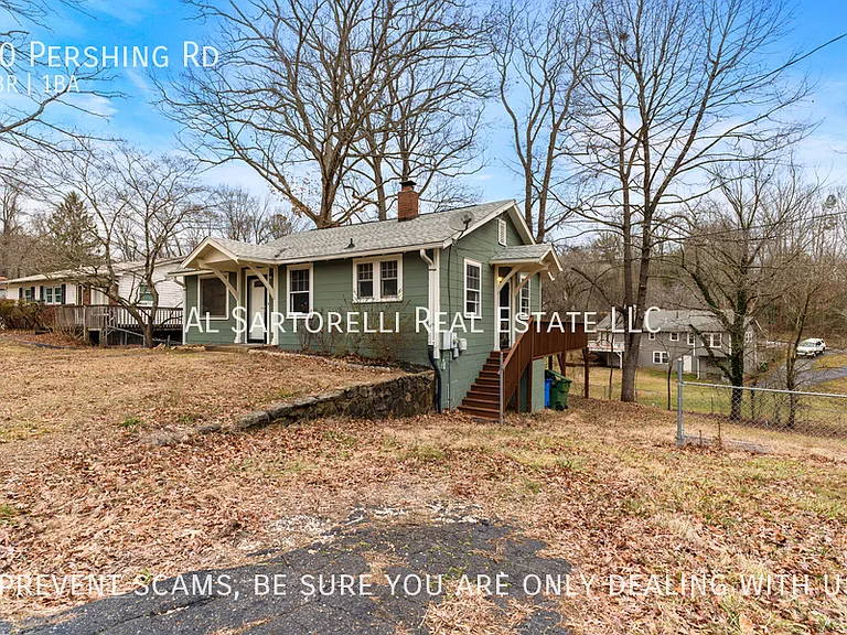 90 Pershing Rd — Photo 4