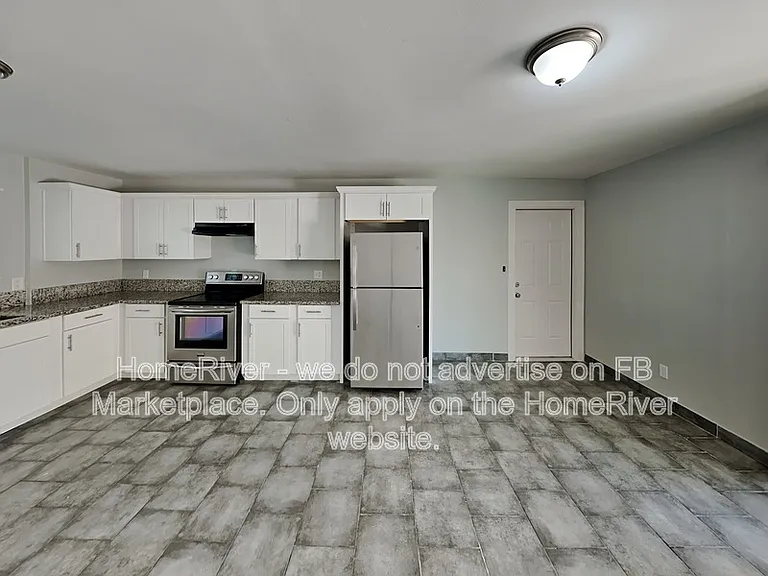 4631 W Claremont St — Photo 5