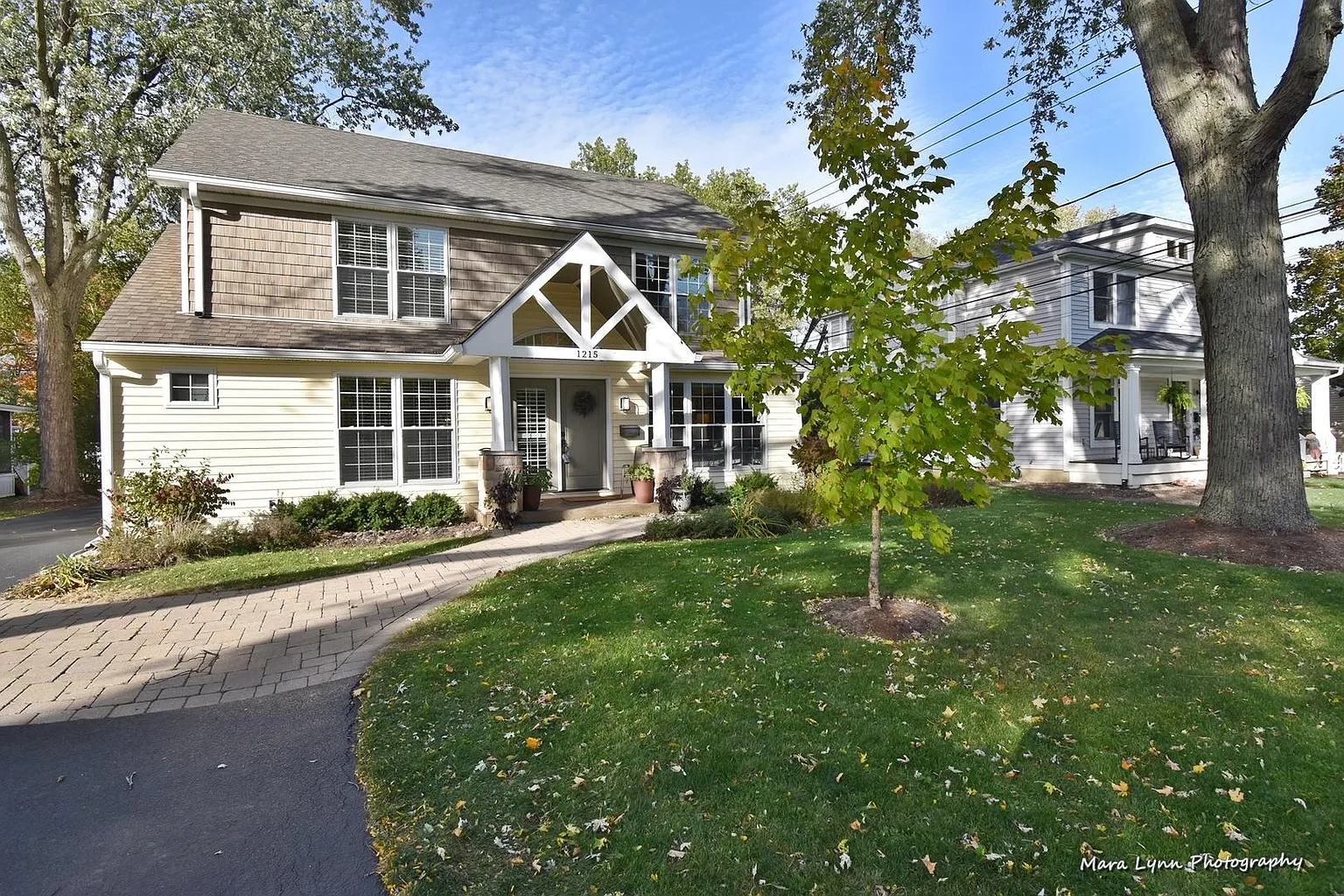 1215 Ford St photo 1
