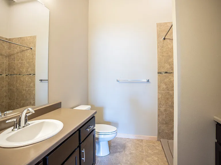 Uptown Exchange Lofts — Photo 18