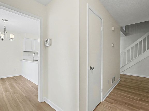 5th image of 1304 Seaton Rd #30