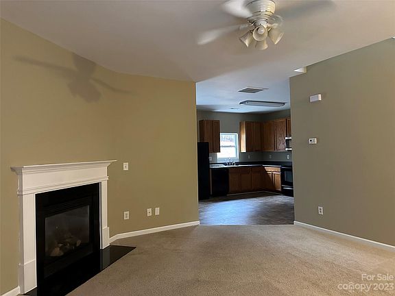 3rd image of 6608 Blackwood Ln