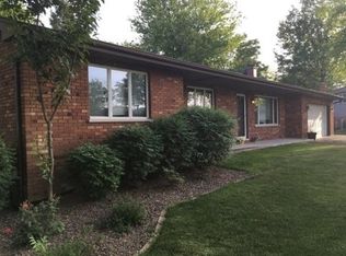 25 Joe Orr Ct, Crete, IL 60417