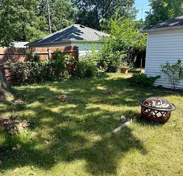 375 W Webster St — Photo 9
