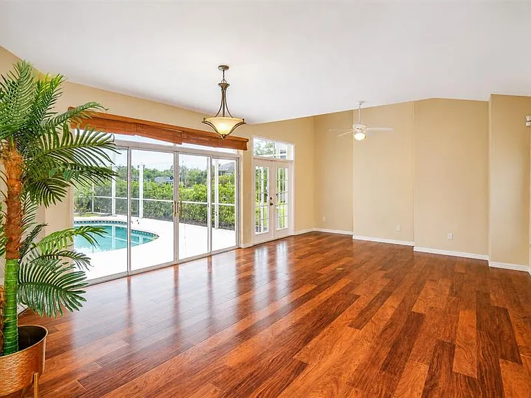 357 Fairway Pointe Cir — Photo 7