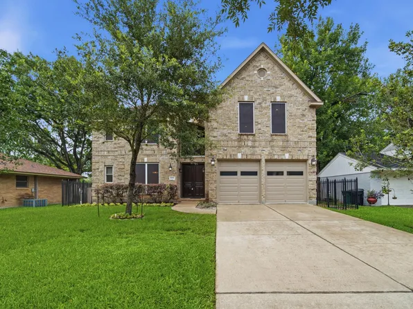 11211 Greenwillow Dr, Houston, TX 77035