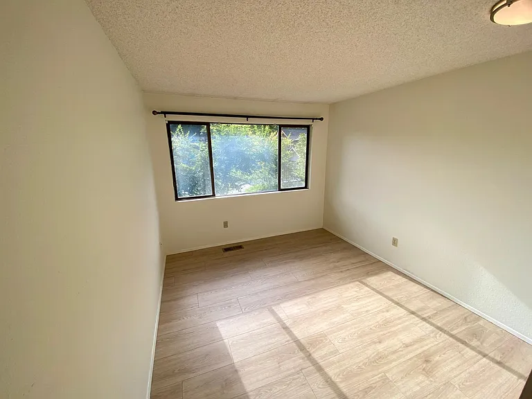 Bedroom #3 (Upstairs)