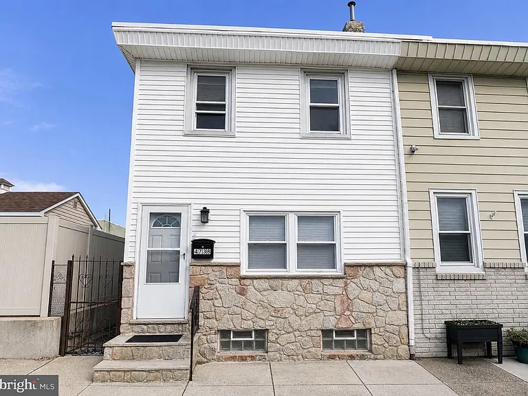 4738 Melvale St — Photo 1