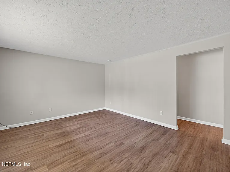 4177 Timberlake Dr — Photo 4