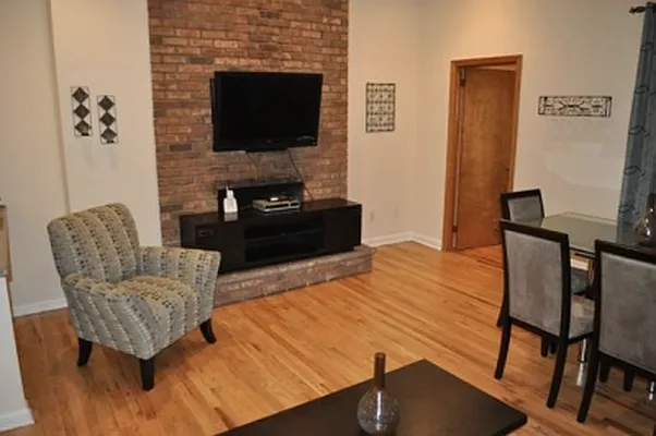Rented by New Yorker Realty | media 7