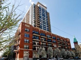 210 S Desplaines St APT 705, Chicago, IL 60661