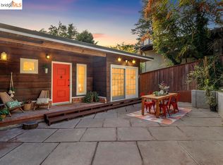 7089 Exeter Dr, Oakland, CA