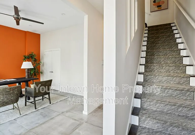 71 Lucy St SE #4 — Photo 3