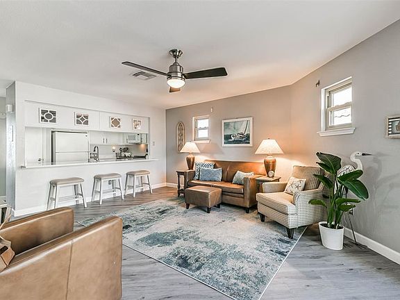 3rd image of 7312 Seawall Blvd APT 211