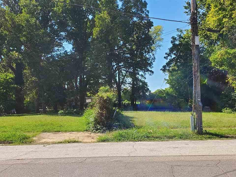 1st image of 685 Mosby Ave
