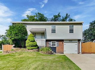 20664 S Acorn Ridge Dr, Frankfort, IL 60423