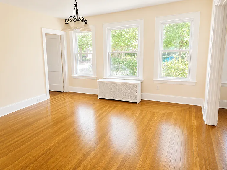 380 McKinley Ave #1 — Photo 12