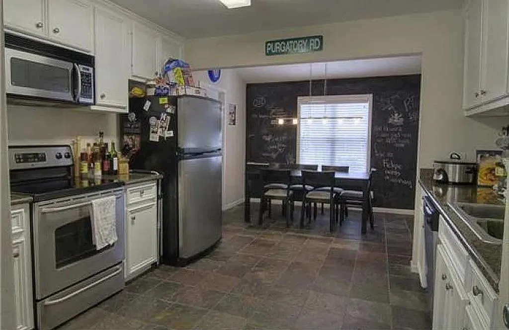 4 bed, 1609 sqft, $3,800 — Photo 4