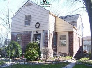 75 Riverside Dr, Mount Clemens, MI 48043