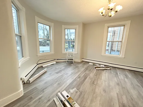 10 Oakland St #1, Roxbury, MA 02119