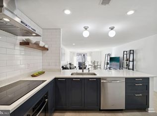 1020 N Stafford St APT 301, Arlington, VA 22201