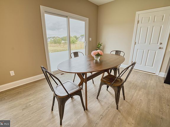 5th image of 212 Deer Creek Ct