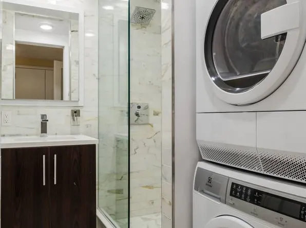 230 Central Park South image 12 of 17