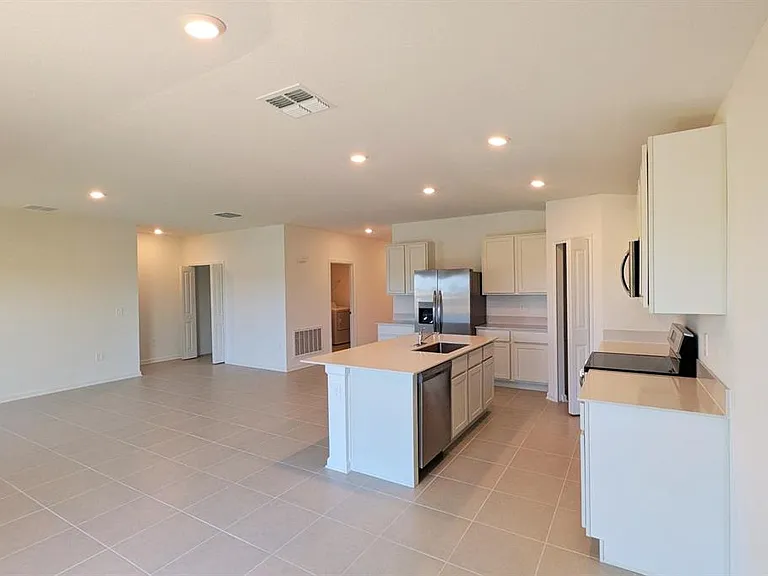 2838 Pennachio Dr — Photo 17