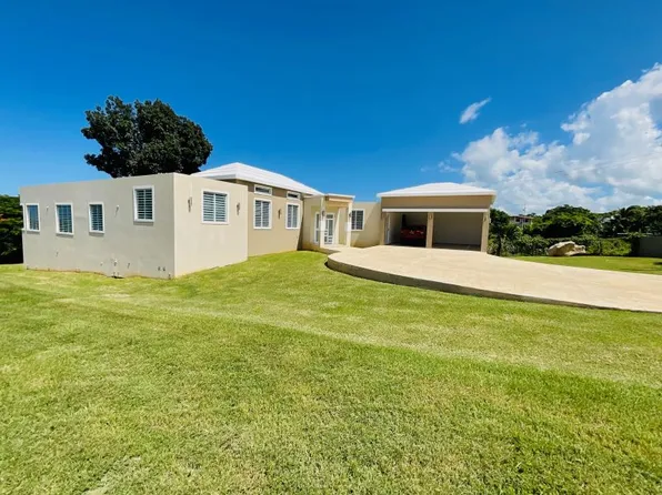 Urb Villa De Montecielo Calle Luna #438, Camuy, PR 00627