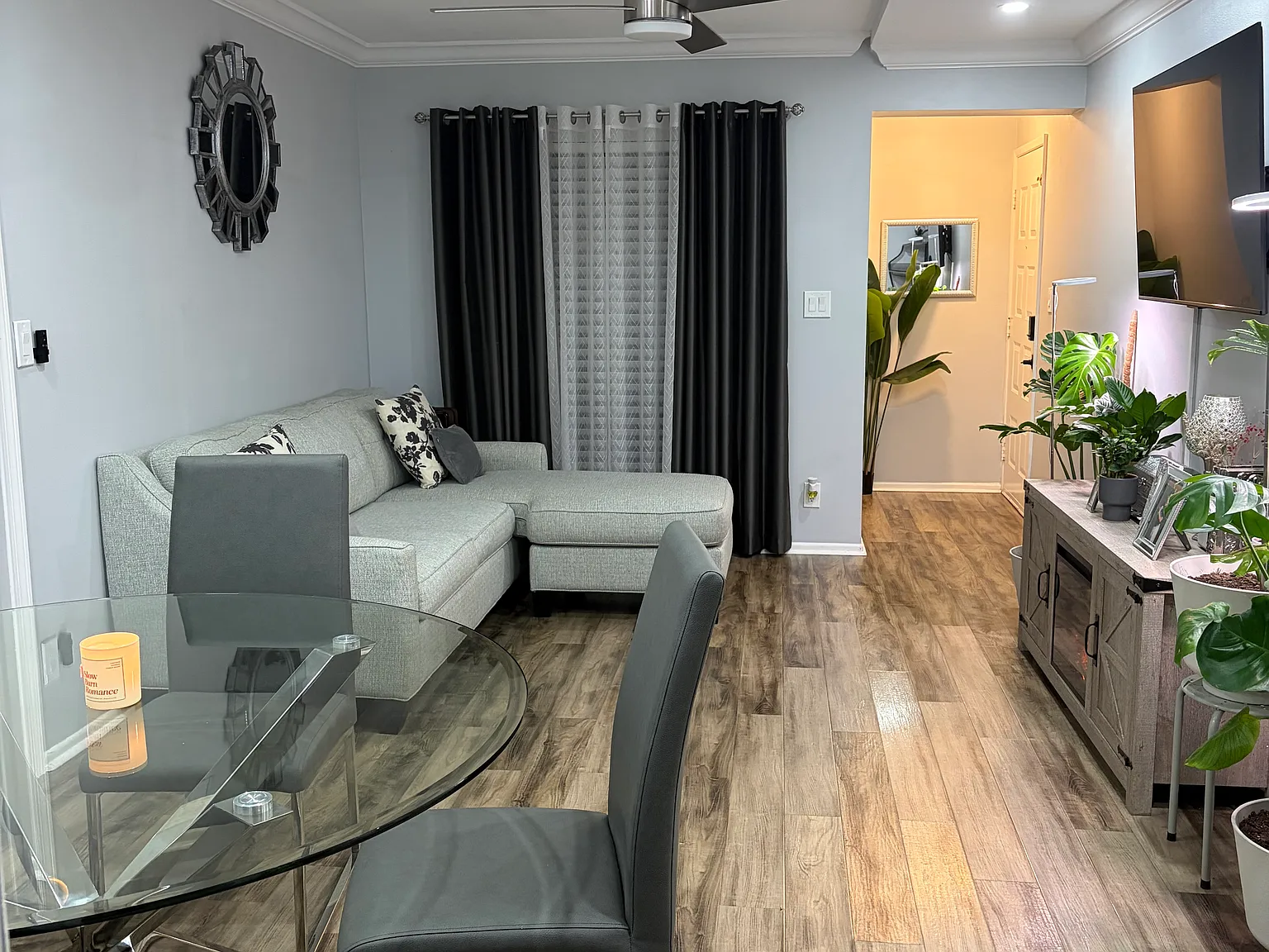 1 bed, 640 sqft, $1,850 — Photo 2