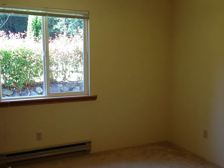 925 Classic Rd — Photo 14