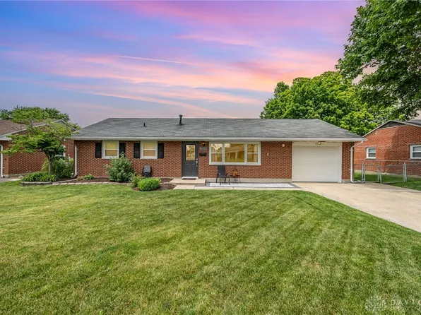 344 Lutz Dr, Englewood, OH 45322