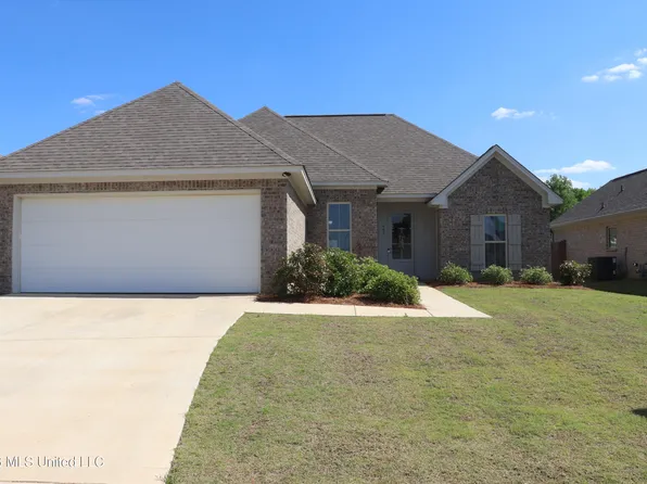 405 Butternut Dr, Canton, MS 39046