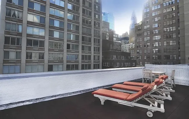 Rented by Manhattan Realty Group | media 8