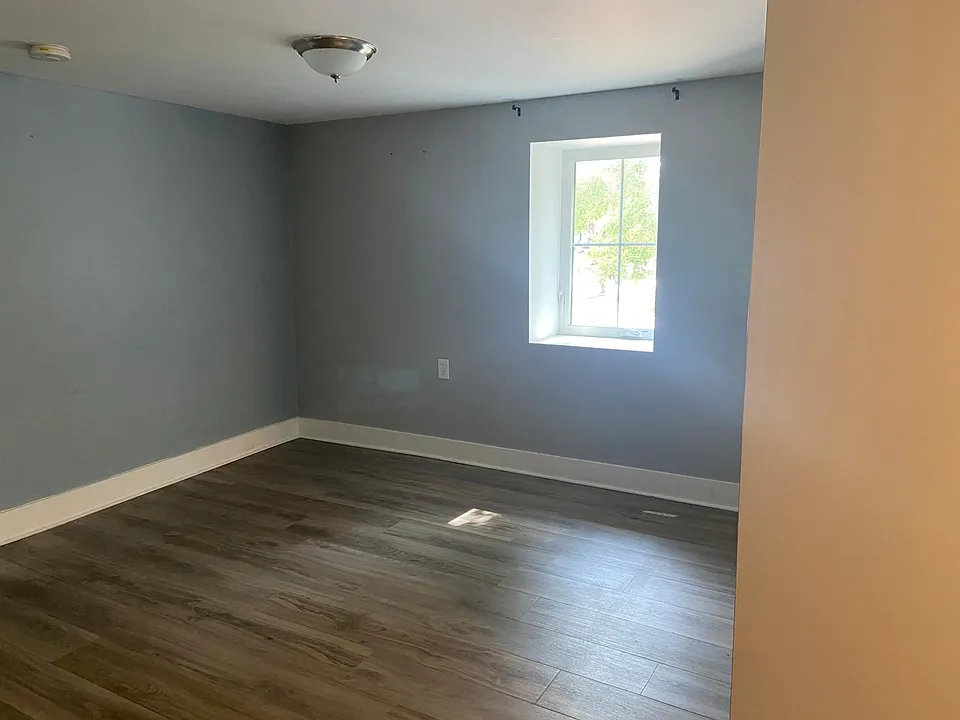 166 Water St #4