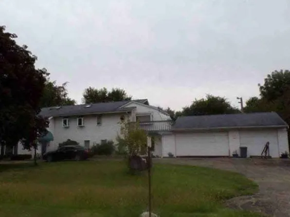 12 Pletcher Dr, Yorkville, IL 60560