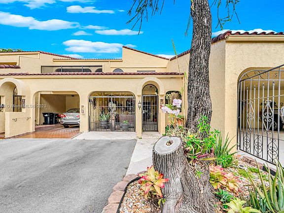 2nd image of 3994 Estepona Ave #4-D-7