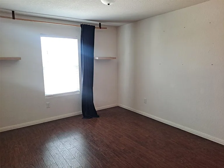 225 Rainey Dr — Photo 10