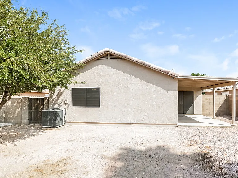 8643 E Capri Ave — Photo 16