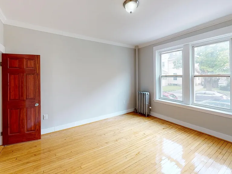 8 Farrington Ave #8A — Photo 10