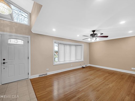 4th image of 10137 Alice Ct