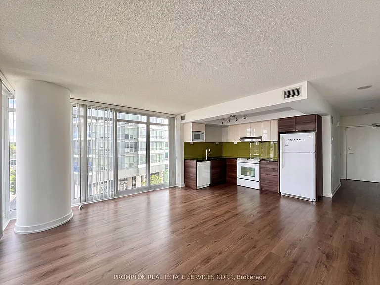 121 McMahon Dr #608 — Photo 4