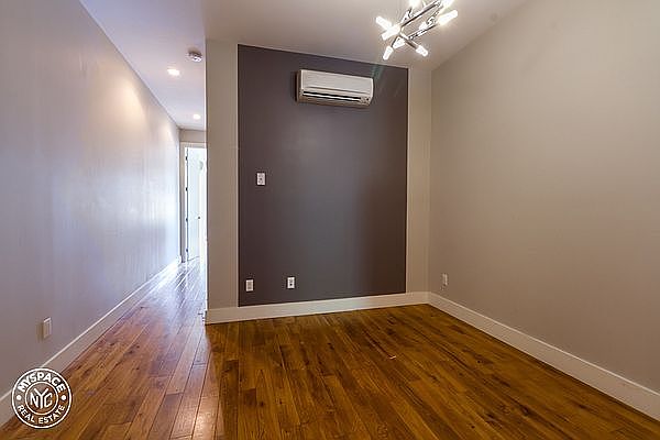 2nd image of 1346 Hancock St #7V